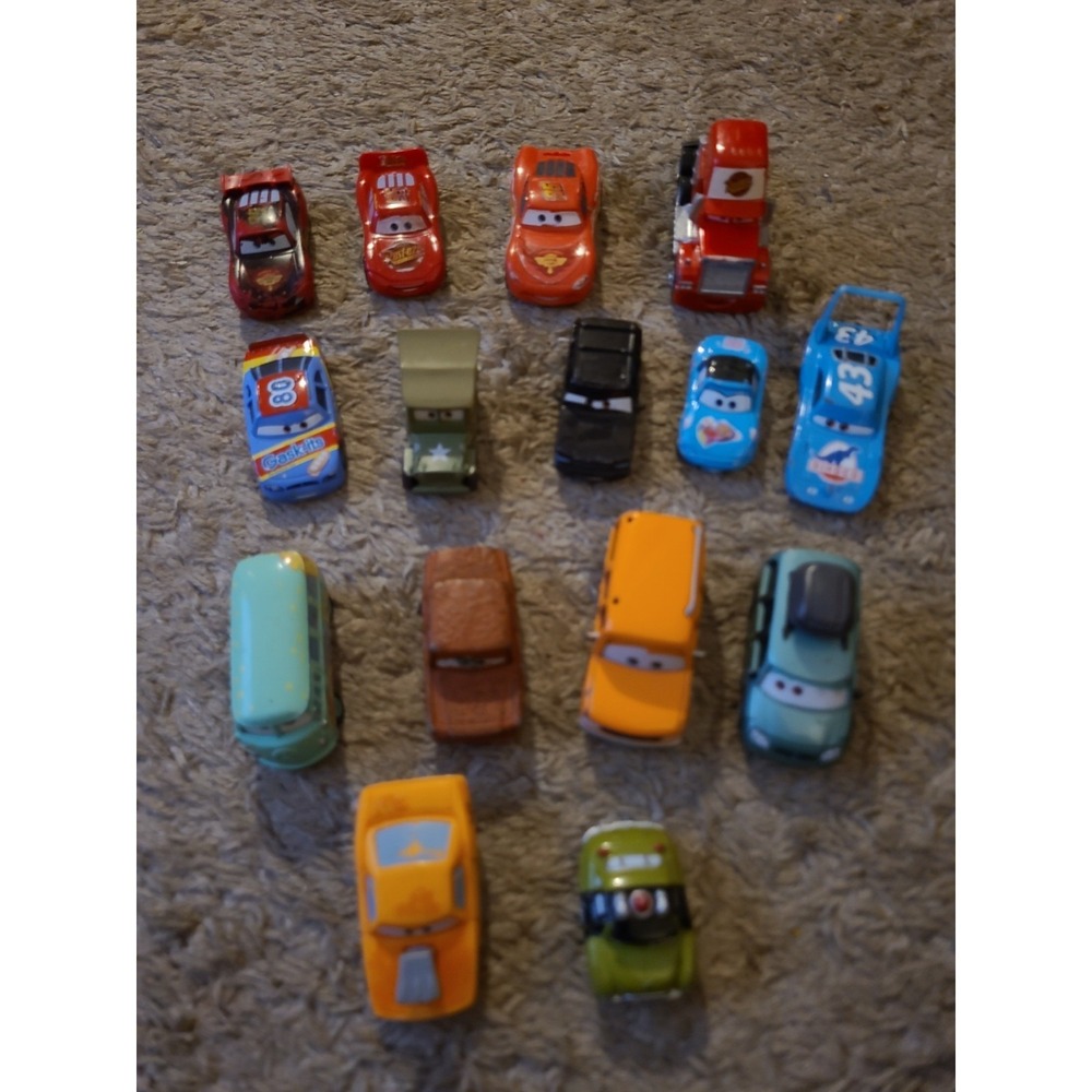 Disney Pixar's Cars DieCast Car Lot Of 15  (9 Metal, 6 Plastic)
